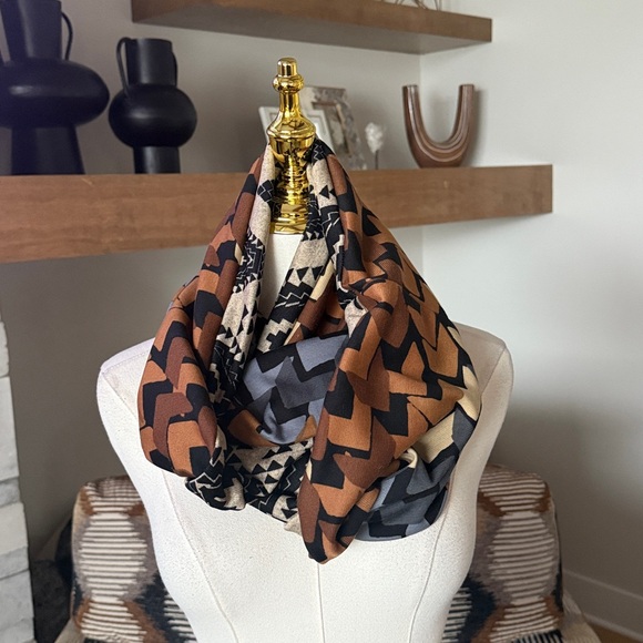 Beautiful Aztec Print Infinity Scarf - Picture 4 of 4